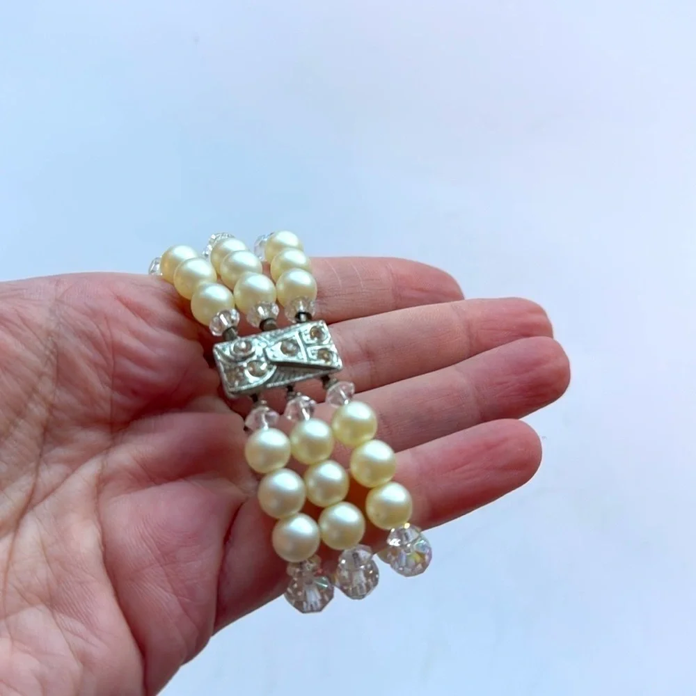 Elegant Vintage Pearl and Crystal Up-Cycled Bracelet and Earrings Jewelry Set - Picture 8 of 8